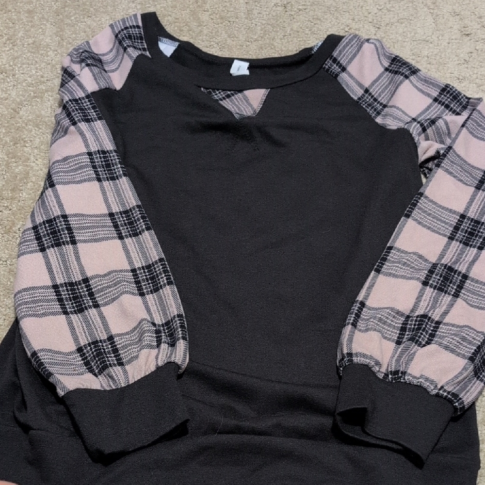 Elegant Black and Pink Plaid Sleeve Blouse